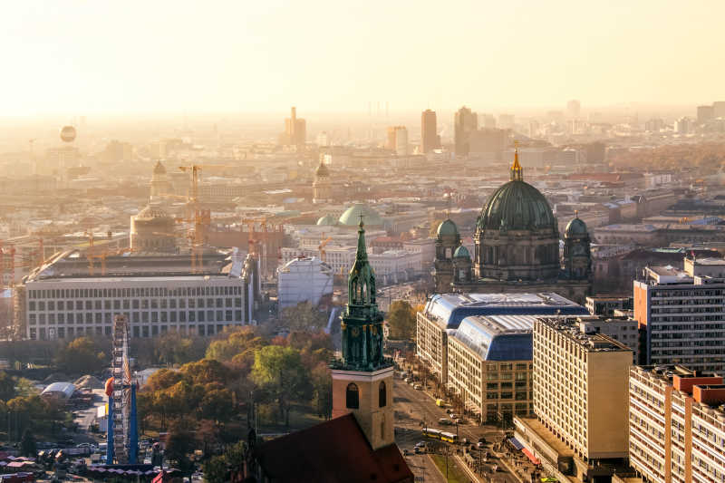 柏林大教堂的日落