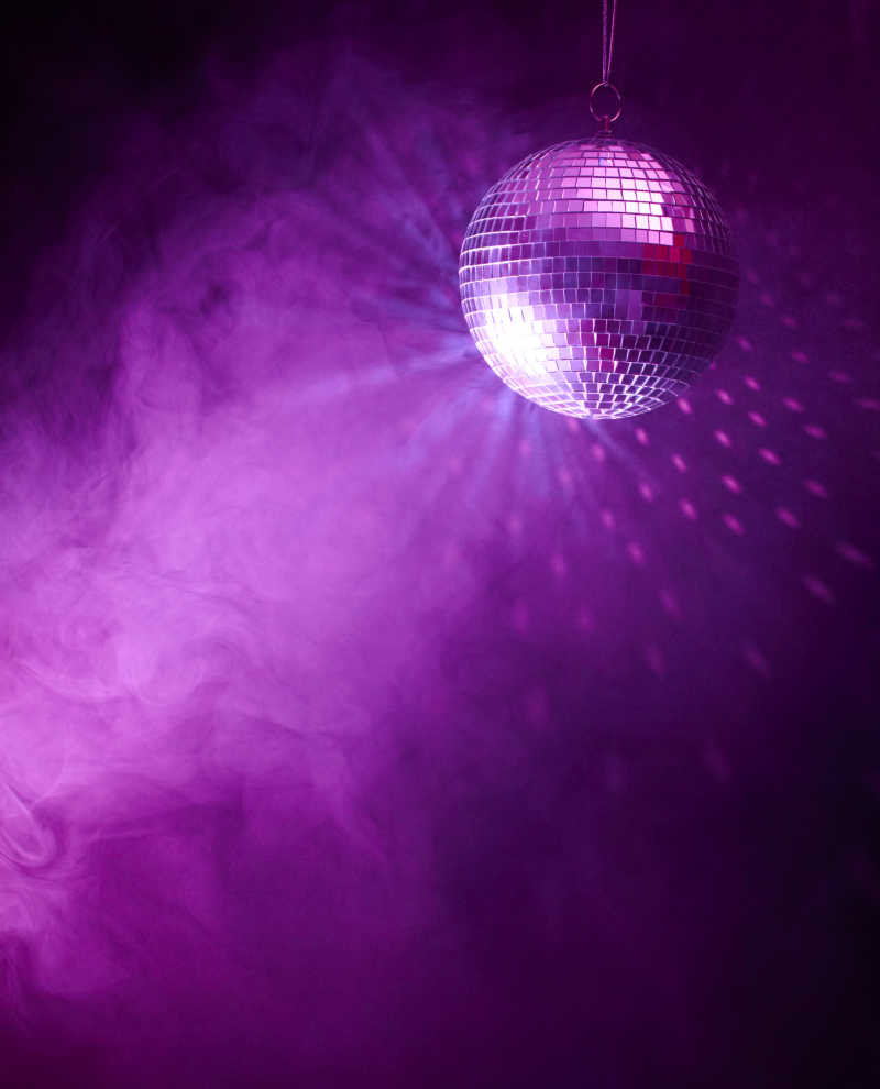 紫色的迪斯科舞厅球