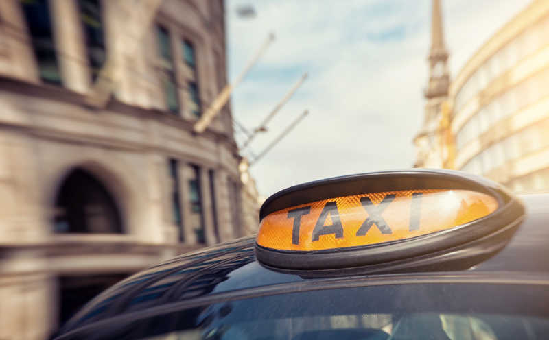 国外街头的出租车TAXI标志
