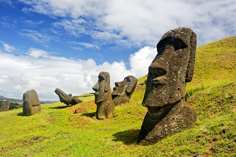 拉帕努伊岛国家公园摩艾石像