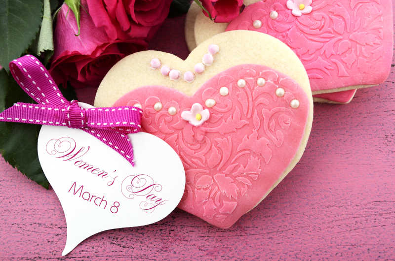 3月8日心形粉色贺卡和玫瑰花