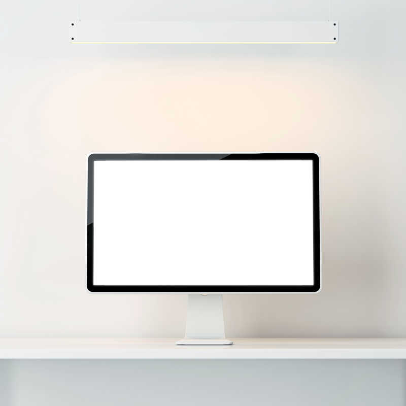 白色背景下的白色的电脑屏幕