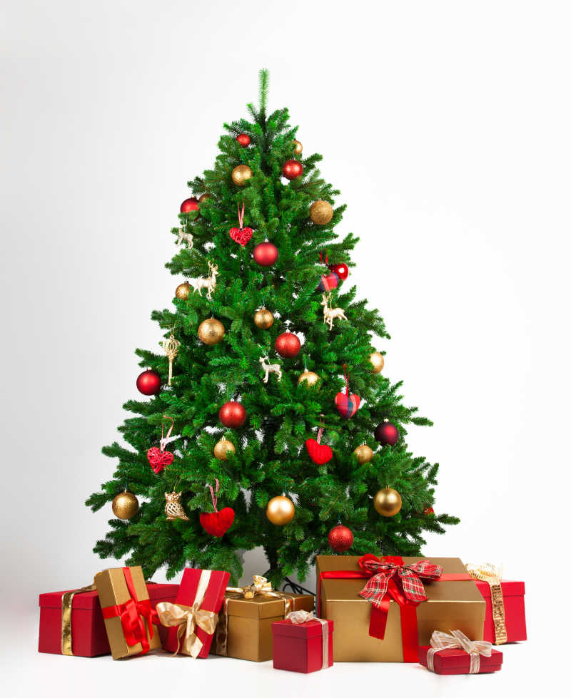 圣诞树装饰品和礼品包装盒