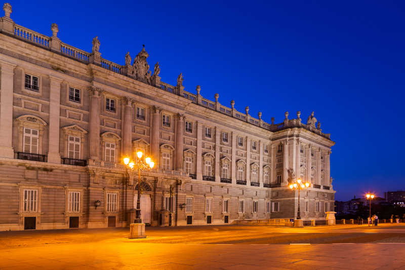西班牙马德里皇家宫殿建筑