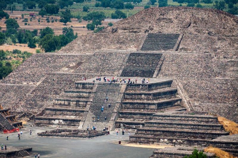 墨西哥月亮金字塔