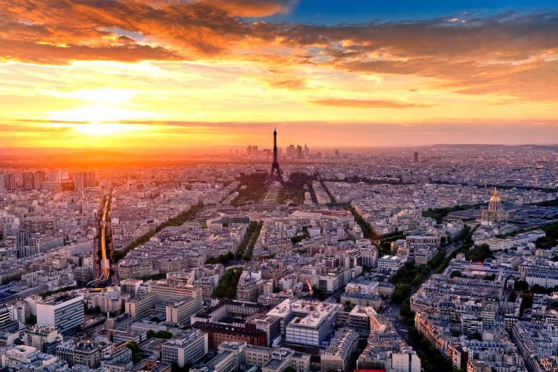 黎明下的巴黎