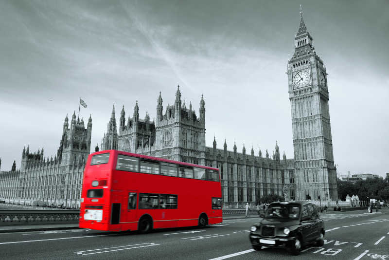伦敦红色客车和大本钟