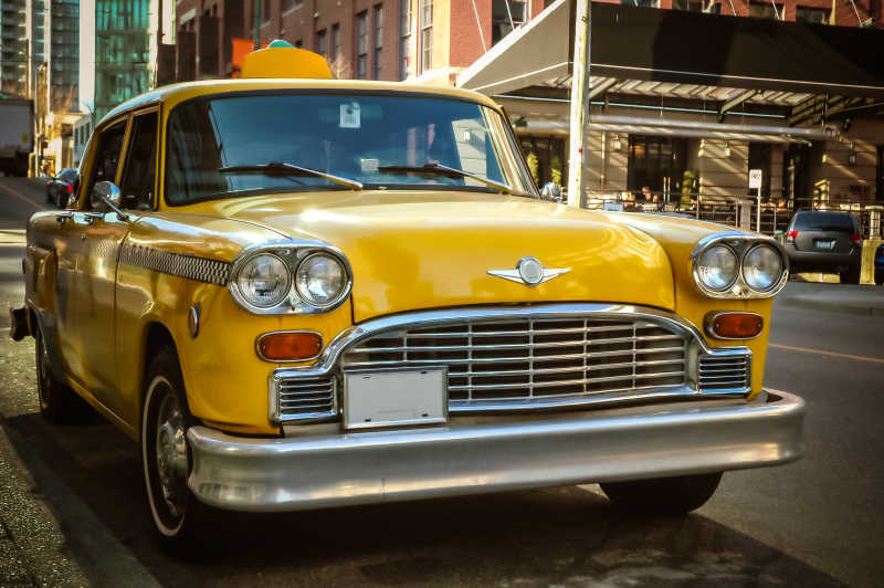 复古可爱的黄色出租车