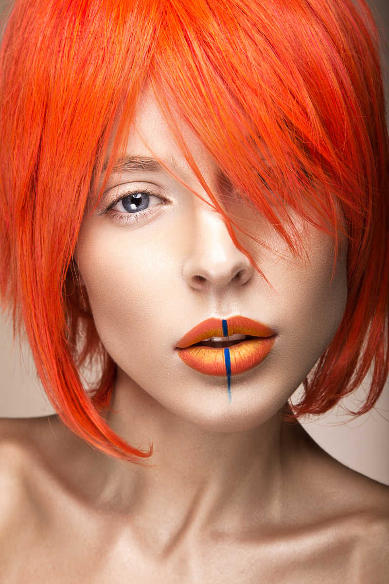 橙色头发创意嘴唇美女
