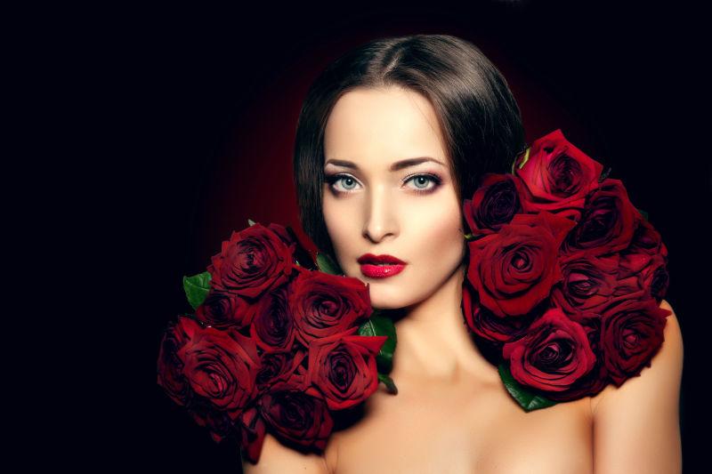 美丽的模特女人玫瑰在美发美容院化妆年轻年轻女士