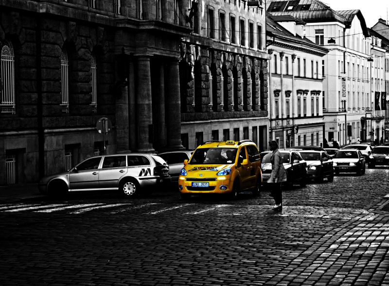 城市背景中的出租车
