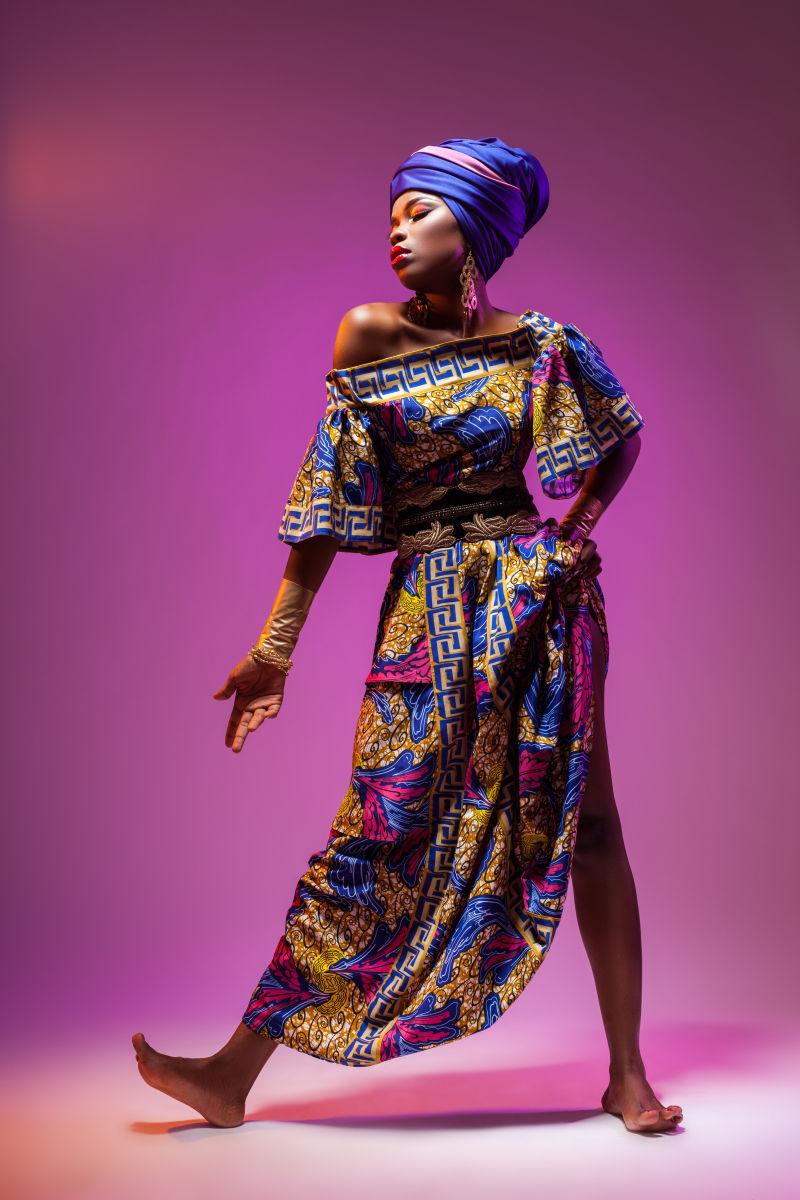 民族服装非洲美女