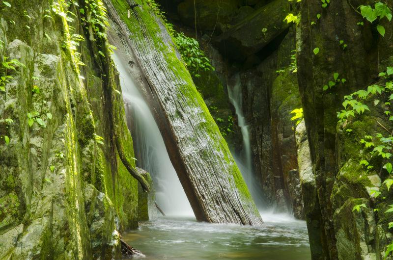 Kayyay国家公园瀑布