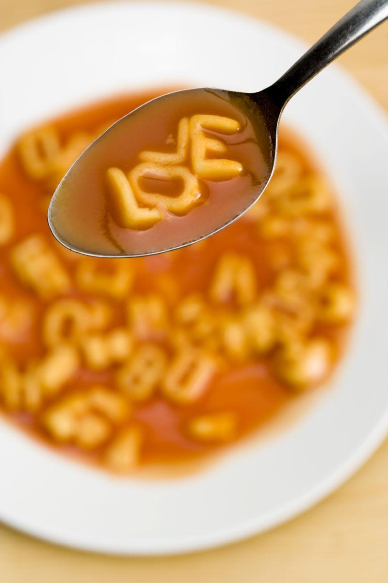 汤中的字母爱拼写
