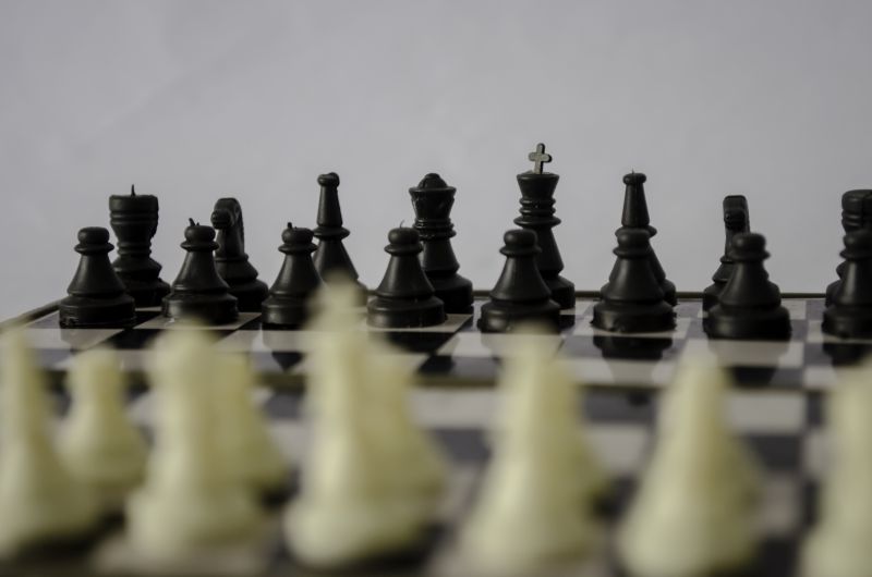灰色背景国际象棋