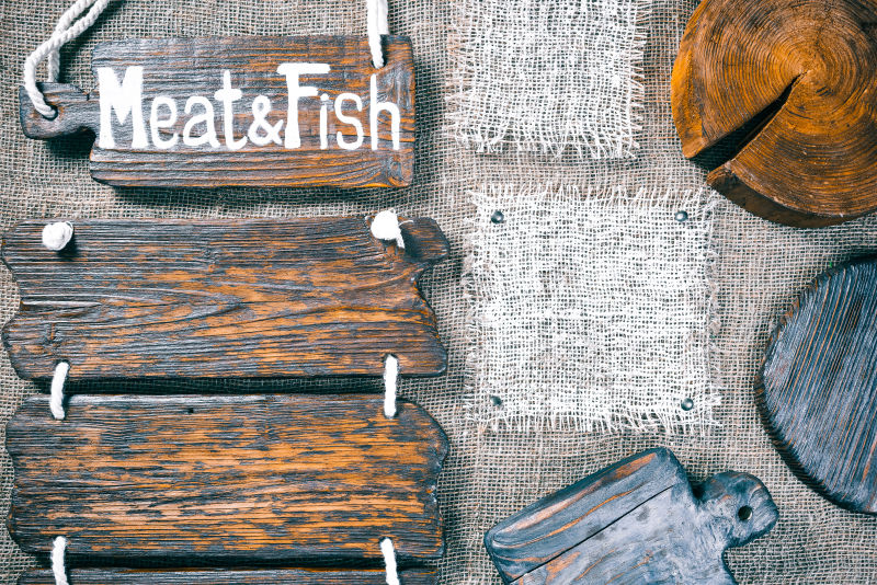 肉和鱼标题栏的木制招牌