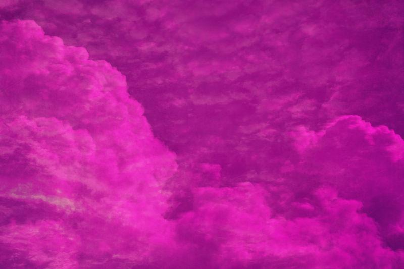 紫色抽象天空背景
