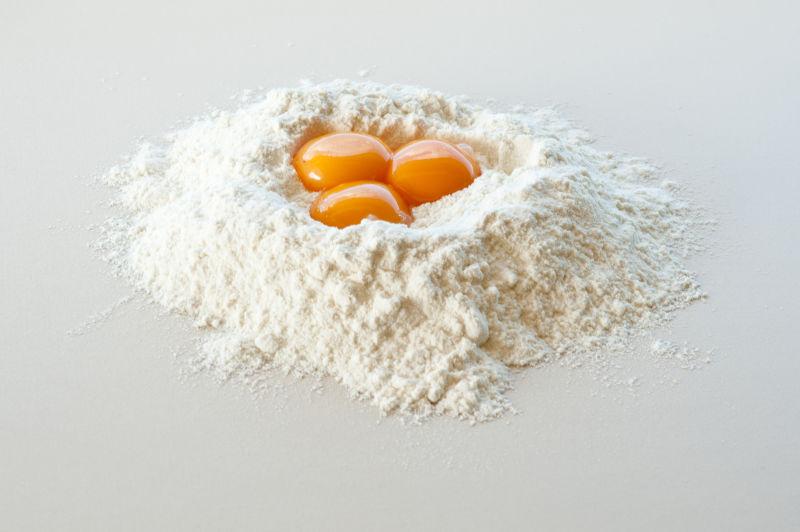 面粉里的鸡蛋