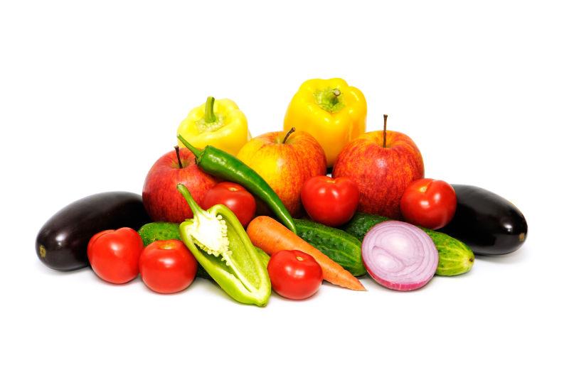 白色背景上的蔬菜与水果
