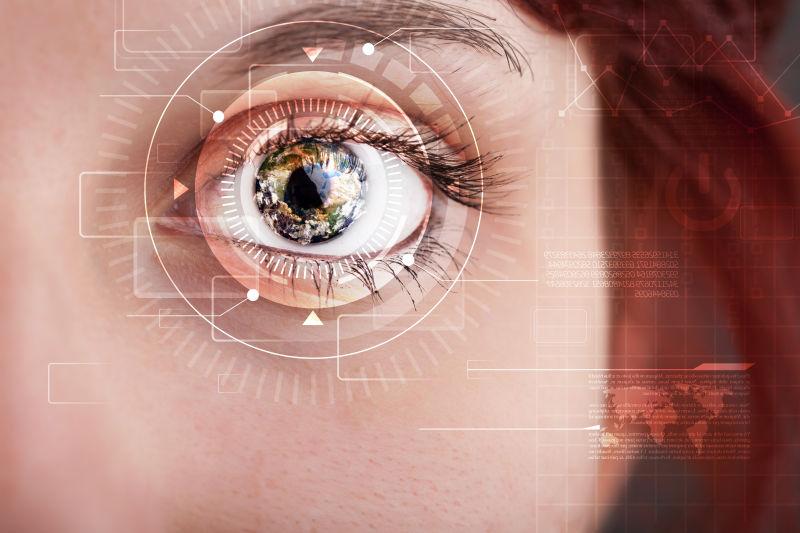 眼睛系统瞳孔扫描的网络女孩