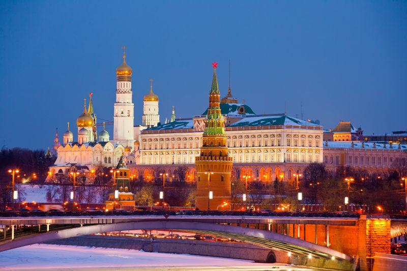 俄罗斯克里姆林宫夜景全景图