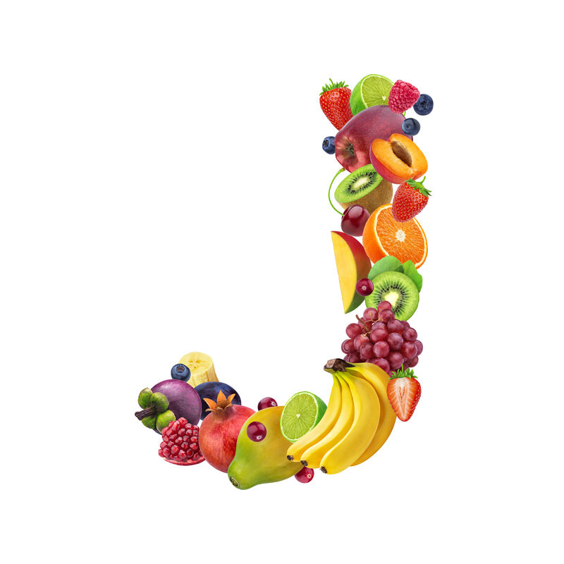 字母“J”由不同的水果和浆果制成水果字母表以白色为背景