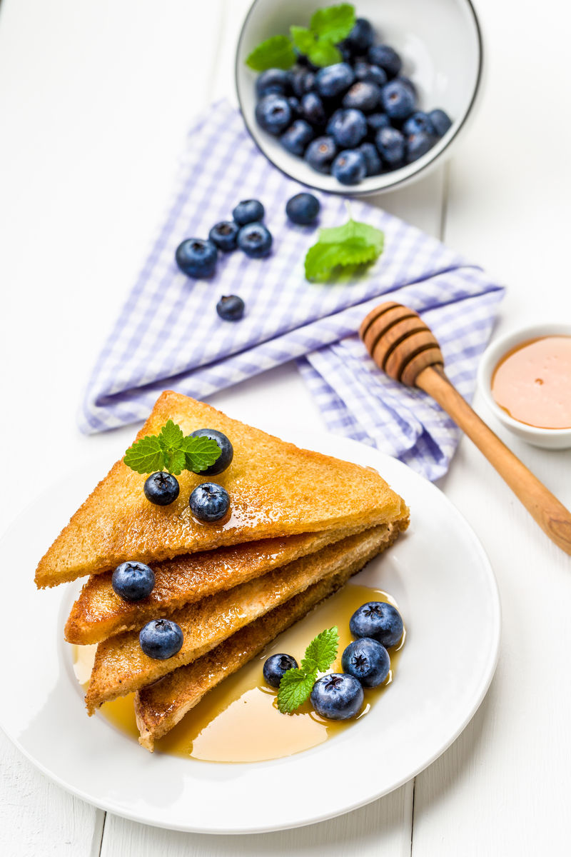 法式吐司，蓝莓甜早餐