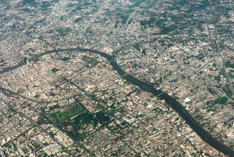 曼谷大都会和湄南河鸟瞰图。泰国