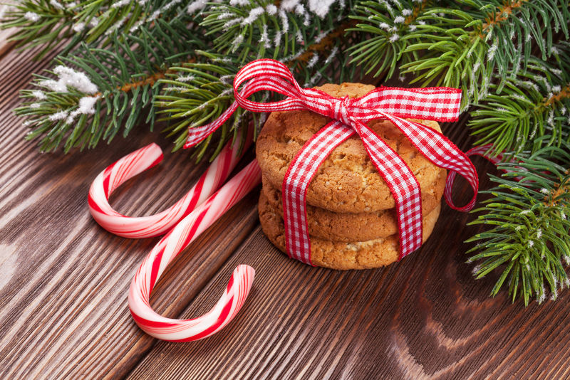 圣诞姜饼，甘蔗糖和树枝