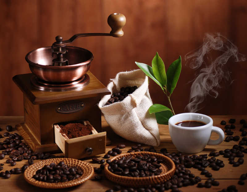 木材磨床的咖啡豆