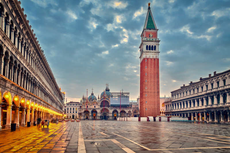 威尼斯圣马尔科广场黄昏风景