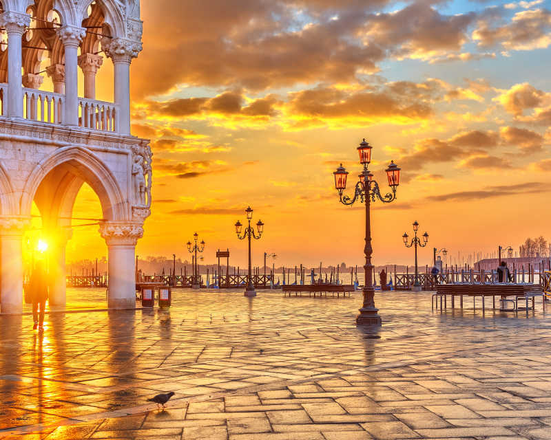 威尼斯圣马可广场日出美丽的风景