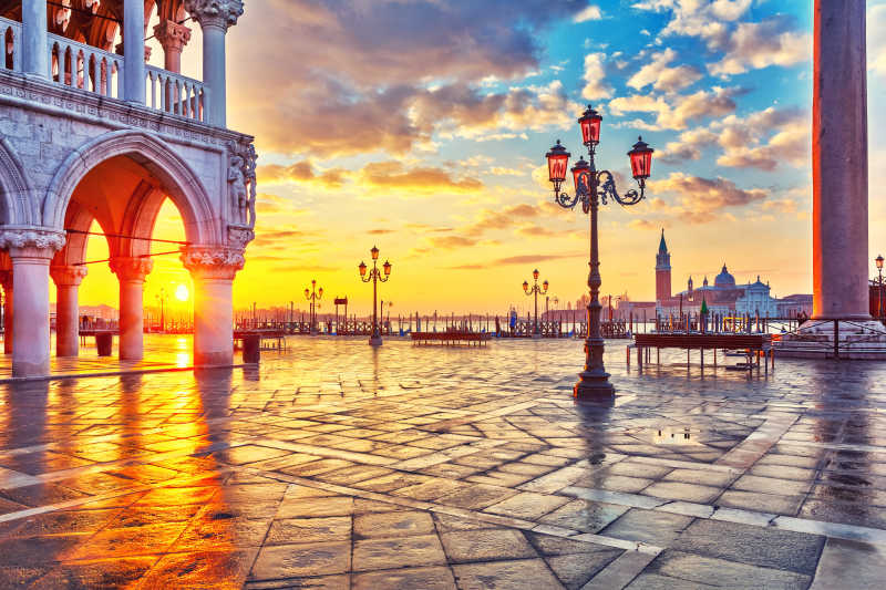 意大利圣马可广场的美丽日出风景