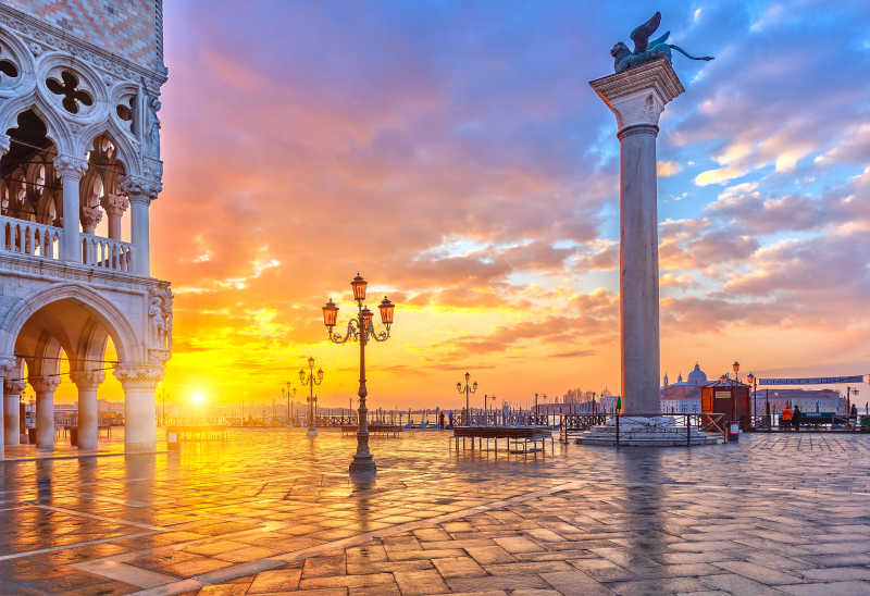 威尼斯圣马可广场的日出风景