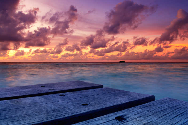 马尔代夫美丽的日落景色