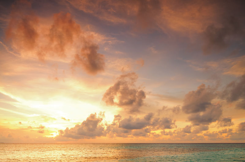 美丽的马尔代夫日落风景